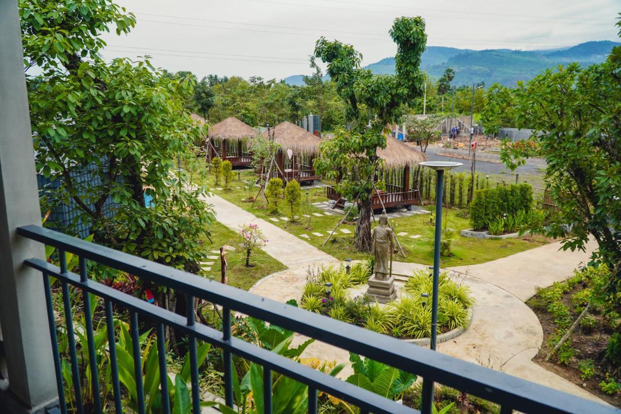 Kampot Tropical Village Экстерьер фото